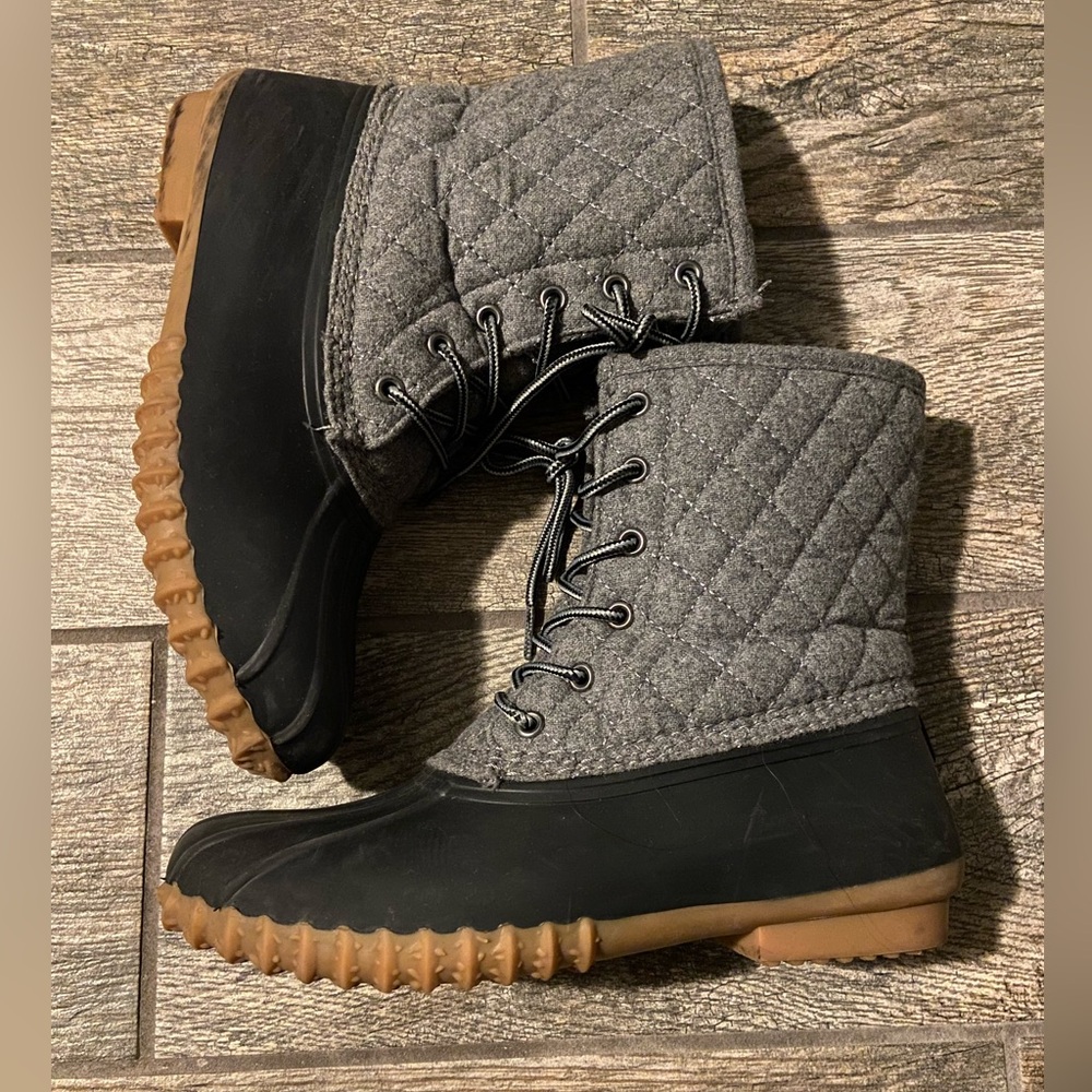 Women’s Size 7.5 union bay boots